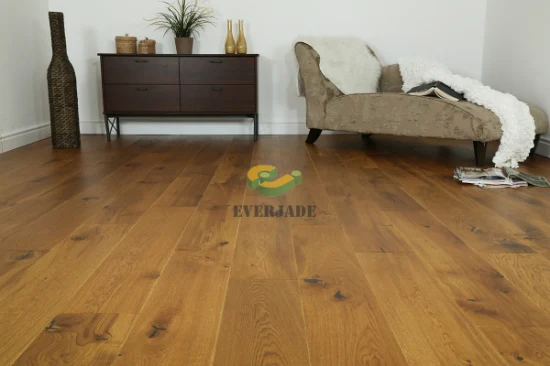 アンティークヘリンボーンパターン/ヘリンボーンパターン/木製寄木細工/縞模様の寄木細工/木の床/オークの床/堅木張りの床/人工木の床